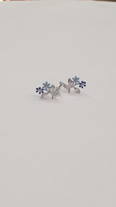 Ay Gümüş Kadın Mini Mavi Çiçekli Sedefli Küpe 925 Ayar Gümüş Ay Gümüş Kadın Mini Mavi Çiçekli Sedefli Küpe 925 Ayar Gümüş