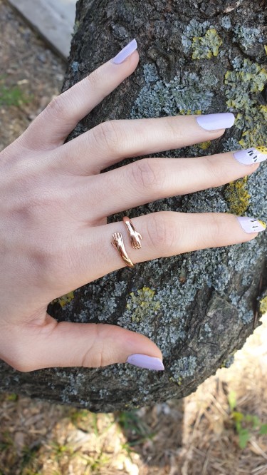 Ay Gümüş Kadın Roze Sarılan Eller Yüzük 925 Ayar Gümüş Ay Gümüş Kadın Roze Sarılan Eller Yüzük 925 Ayar Gümüş