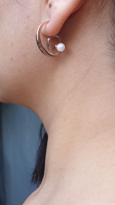 Ay Gümüş Kadın Roze Salyangoz İnci Küpe 925 Ayar Gümüş