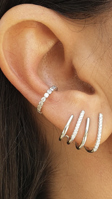 Ay Gümüş Kadın Kıkırdak Küpe Ay Gümüş Kadın Kıkırdak Küpe