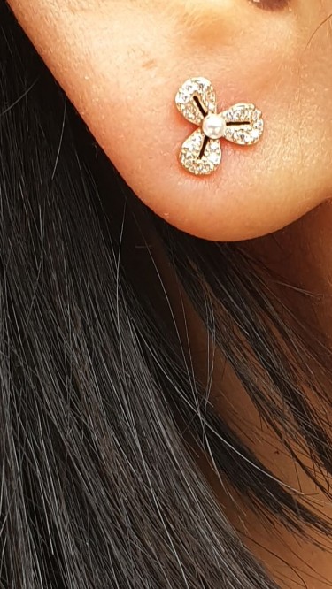 Ay Gümüş Kadın 3 Yapraklı Yonca Zirkon Mine Minimal Küpe Ay Gümüş Kadın 3 Yapraklı Yonca Zirkon Mine Minimal Küpe