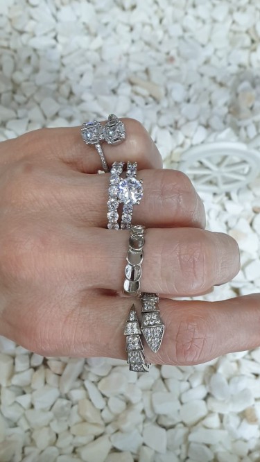 Ay Gümüş Kadın Silver 925 Ayar Gümüş Zirkon Tam Tur Tektaş Yüzük Ay Gümüş Kadın Silver 925 Ayar Gümüş Zirkon Tam Tur Tektaş Yüzük